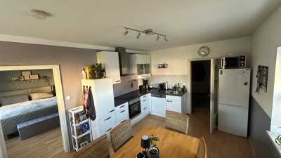 EG-Wohnung mit Balkon ca. 90m2 in Tegernheim