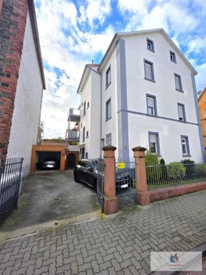 Großzügige 4 Zimmer Eigentumswohnung in einem gepflegten 3 Familienhaus in zentraler Lage in Hanau