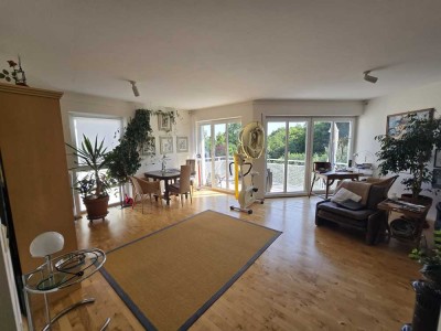 Charmante 2-Zimmer-Wohnung in ruhiger Lage von Friedrichsdorf mit Balkon und Blick auf Frankfurt
