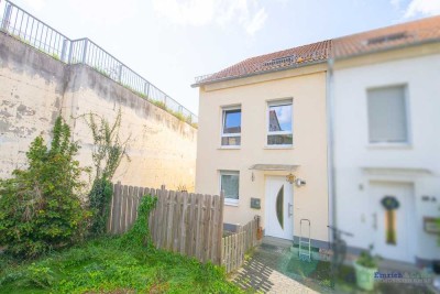 Perfekt für Familien: moderne Doppelhaushälfte in Heidesheim