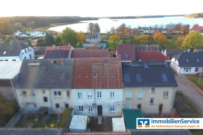 Sehnsuchtsort Lindow - seenahes Stadthaus mit Garten