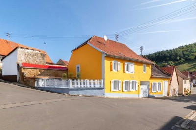 RÜCKZUGSORT MIT GESCHICHTE! Bezugsfertige Hofreite mit Charme