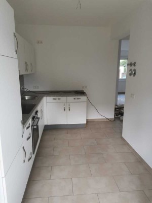kleine 2 Raum Wohnung mit Einbauküche, Tageslichtbad, ruhig gelegen