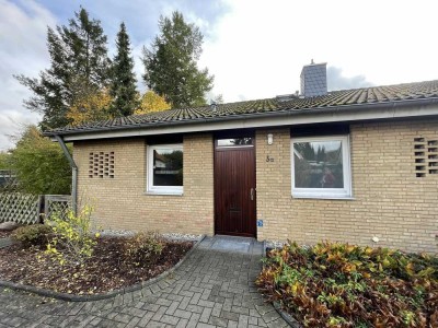 Altengerechtes Wohnen im Reihenendhaus mit Einbauküche/Terrasse und grünen Umfeld