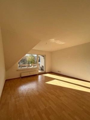 Helle 2-Zimmer-Dachgeschosswohnung mit Balkon in Ennepetal