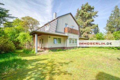 IMMOBERLIN.DE - Imposantes Haus mit Gartenidylle für eine große Familie