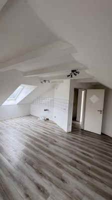 Helle 2-Zimmer Dachgeschosswohnung in Peine