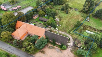 Mehrfamilienhaus mit Stall, Photovoltaikanlage und ca. 2 ha Ackerland