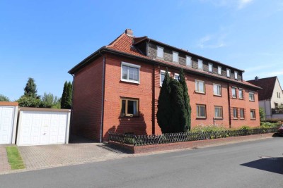 **Provisionsfrei** Freundliche vermietete 2-Zimmer-Wohnung mit Garage und Gartenanteil