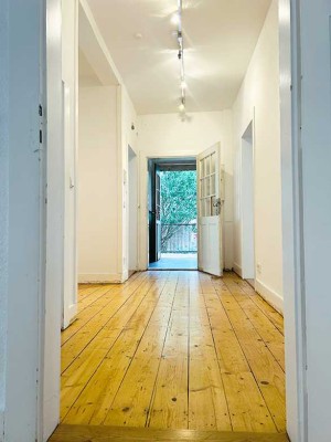RARITÄT: ALTBAU mit eigenem GARTEN – 3,5-ZKB Erstbezug nach Sanierung/Renovierung – mit Einbauküche
