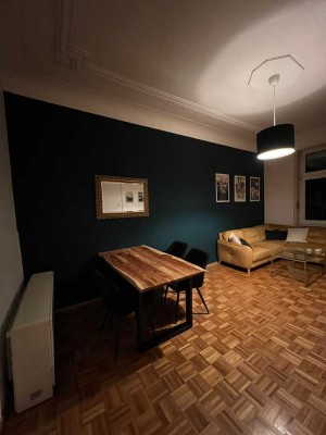 Helle 3-Zimmer-Altbauwohnung mit Balkon in Frankfurt-Bornheim