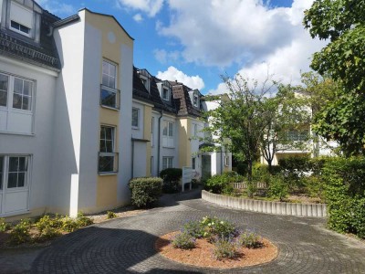 SONNIGE AUSSICHTEN! 3-Raum-DG-WE mit Balkon in super Lage