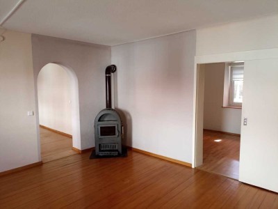 Freundliche 4-Zimmer-Erdgeschosswohnung mit Kellerraum