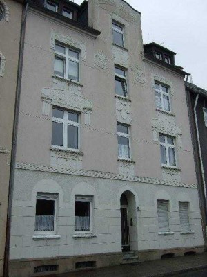 Ab sofort: Wohnung für Individualisten. Altbau mit entsprechend schön geschnittenen, renovierten  3