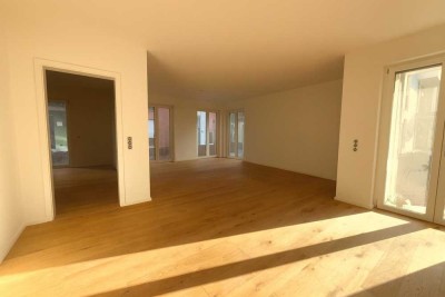 Neubau mit Süd-Garten: Helle und geräumige 2-Zimmer Wohnung im Zentrum von Frechen (Wolf Höfe)