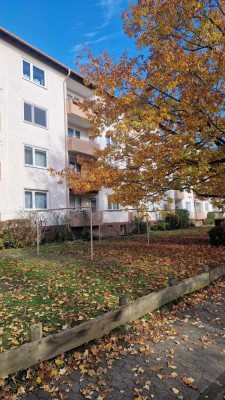 Gemütliche 3-Zimmer-Wohnung mit Balkon und Grünblick – Solide Basis im 2. OG