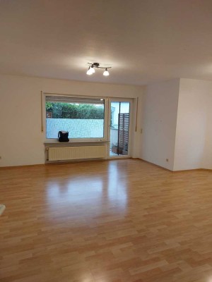 2 Zimmer Wohnung EG. Frauenweiler mit Terrasse  und klein Gartenen