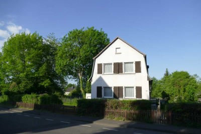 Freistehender Altbau mit Ausbaureserve