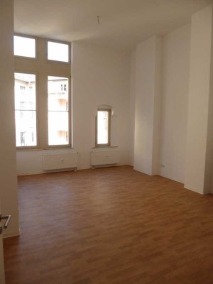 Altstadt / Uninähe / großzügige 1 Zi. Wohnung mit EBK zu vermieten