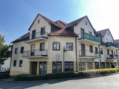 * schöne 1 Zi.-Whg. mit Balkon und neuer Einbauküche *