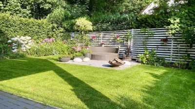 Wunderschöne 3-Zi. Terrassenwohnung mit idyllischen Garten