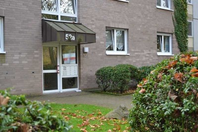 Großzügige 2 Zimmerwohnung mit einem schönen Balkon mit Blick ins Grüne! Mit WBS!