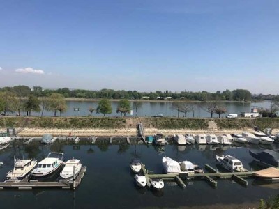 Top 3 Zimmer-Wohnung 1.Reihe mit luxuriöser Innenausstattung mit einzigartigen Blick auf den Rhein