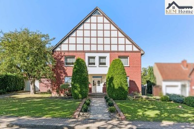 Roter Backstein, weißes Fachwerk, Ein Haus wie aus dem Bilderbuch – Ihr Märchen im Grünen