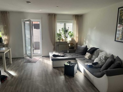 Helle 2,5-Zimmer Wohnung mit Terasse in Oberstadion