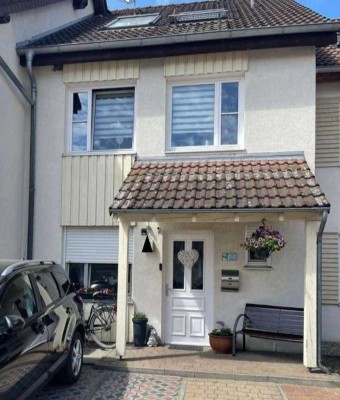 gepflegtes Reihenmittelhaus mit kleinem Garten inkl. Stellplatz