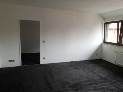 Schöne ruhig gelegene 2,5-Zimmer-Wohnung in Oberhausen-3 Jahre Mietgarantie