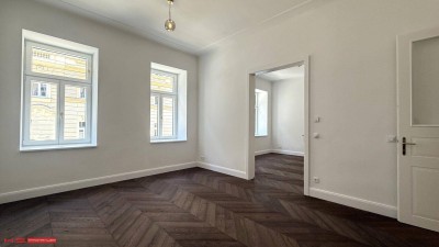 SERVITENVIERTEL - ERSTBEZUG - HIGH END STILWOHNUNG - 95 m WFL - 4 Zimmer - 2 BÄDER - Innenhofanteil - RUHELAGE RENOVIERTES STILJUWEL