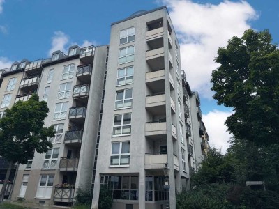 Gut geschnittene 2-Zimmerwohnung mit Loggia