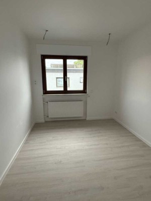 ***Charmanter Bungalow mit Terrasse und Garten***