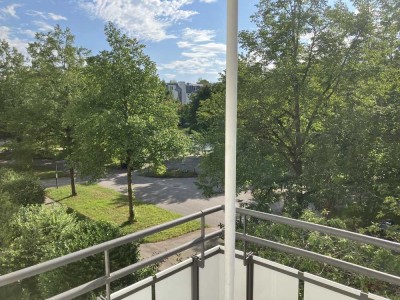 Sehr schöne helle 2-Zi-Wohnung mit Balkon Bogenhausen/Oberföhring