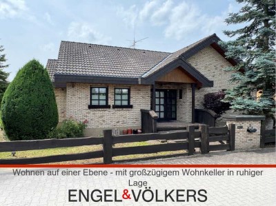 Wohnen auf einer Ebene - mit großzügigem Wohnkeller in ruhiger Lage