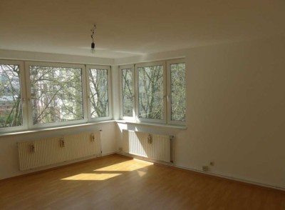 Wohnung mit 2 ZKBB, MZ-Neustadt