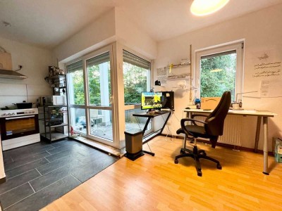 Gut geschnittene Wohnung in Friedrichsdorf / Balkon und ZWEI Tiefgaragenstellplätze