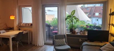 Helle 1-Zimmer-Wohnung mit großem Balkon in Eckenheim