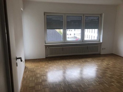 Freundliche 3-Zimmer-Wohnung mit Balkon in Deggendorf Nähe St.-Martin-Kirche