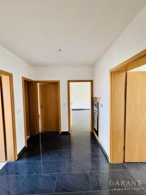 Freundliche 4 Zimmer-Wohnung mit Balkon steht zum Einzug bereit