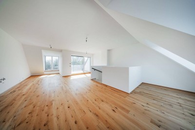 HOCHWERTIGER ERSTBEZUG – 2-ZIMMER-WOHNUNG MIT TERRASSE &amp; GRÜNBLICK