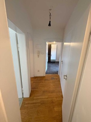 Renovierte Wohnung incl. Parkplatz im Hof zu vermieten in Heuchelheim
