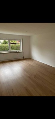 Gepflegte 2-Zimmer-Wohnung mit Balkon in Roth (Roth)