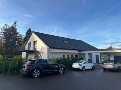 Aussergewöhnliche 4-4,5-Zi-ETW-Traumwohnung DG mit Balkon, Garten, Garage 71069 Darmsheim