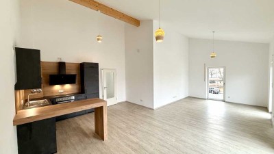 Loft-artige Neubau-DG-Wohnung 3Z in Haar mit großem Balkon, Küche & unvergleichlichen Deckenhöhen