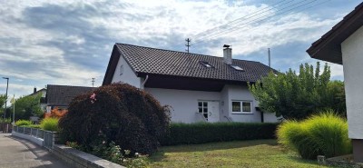 Einfamilienhaus mit 6,5 Zimmern, Garage  in Neuried