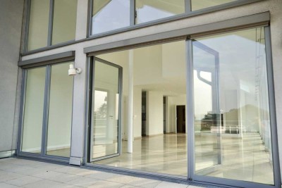 Luxus-Penthouse-Wg. inkl. EBK, 56qm SW-Terrasse, komplett kernsaniert in 2021