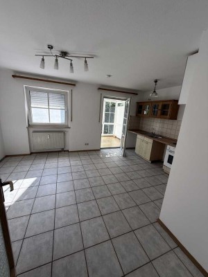 ***Helle 2-Zimmer-Wohnung mit Wintergarten zum Verkauf***