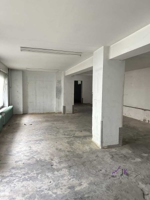 1 bis 3 Generationenhaus zum Ausbau inkl. Garten und vermietetem Appartement